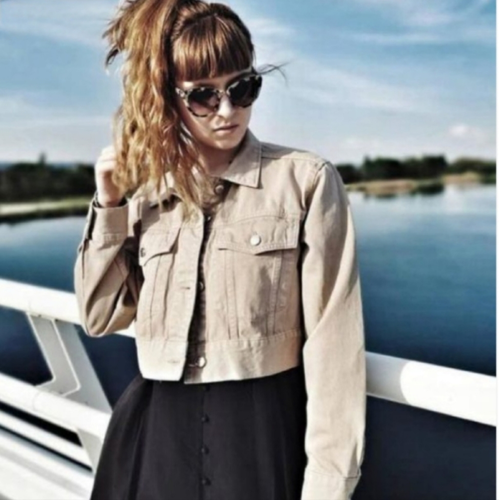 "NEW" TOPSHOP CROPPED DENIM TRUCKER Jacket